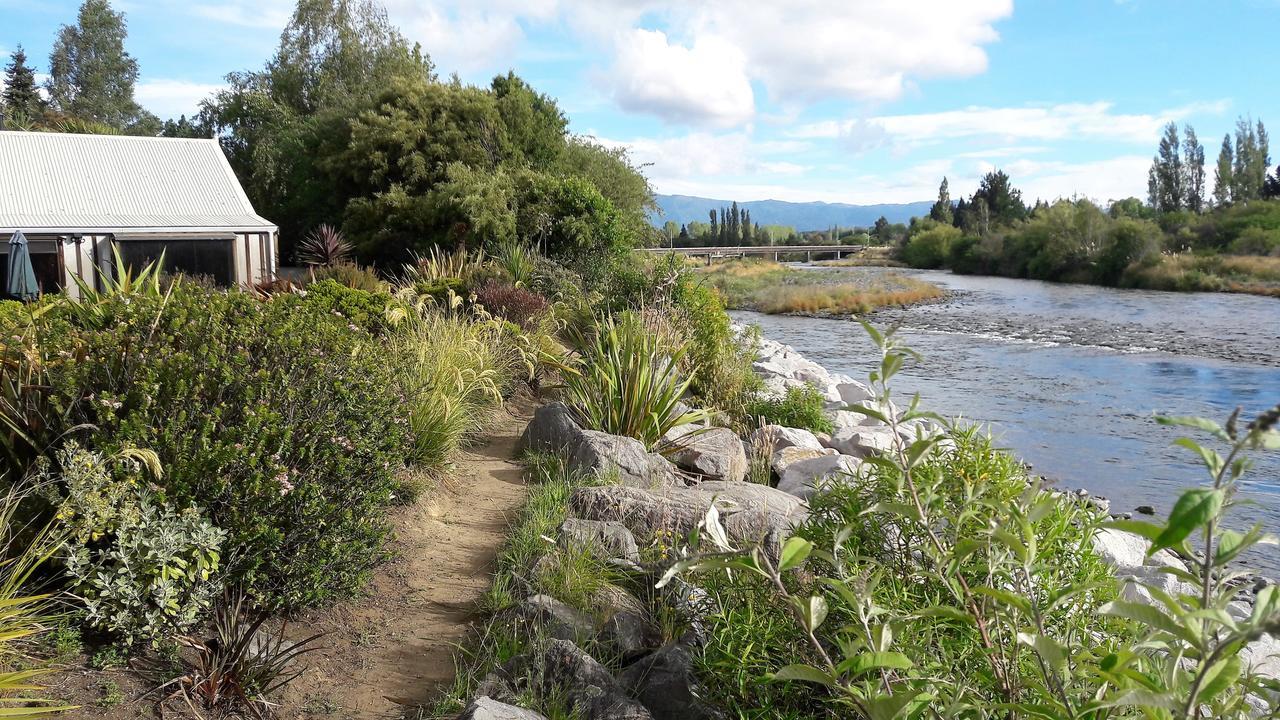 Absolute Riverside Turangi Luaran gambar
